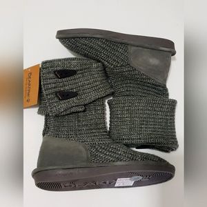 NEW BearPaw ladies wool shoes size 7 brand new with tag